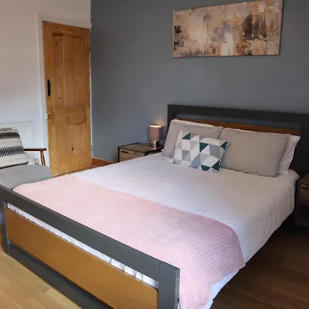 Holiday home Lovely 3 Beds House 6 Guests King Beds Sheffield