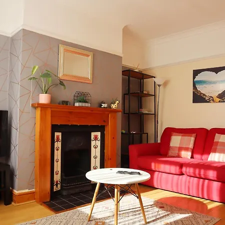 Lovely 3 Beds House 6 Guests King Beds Holiday home *